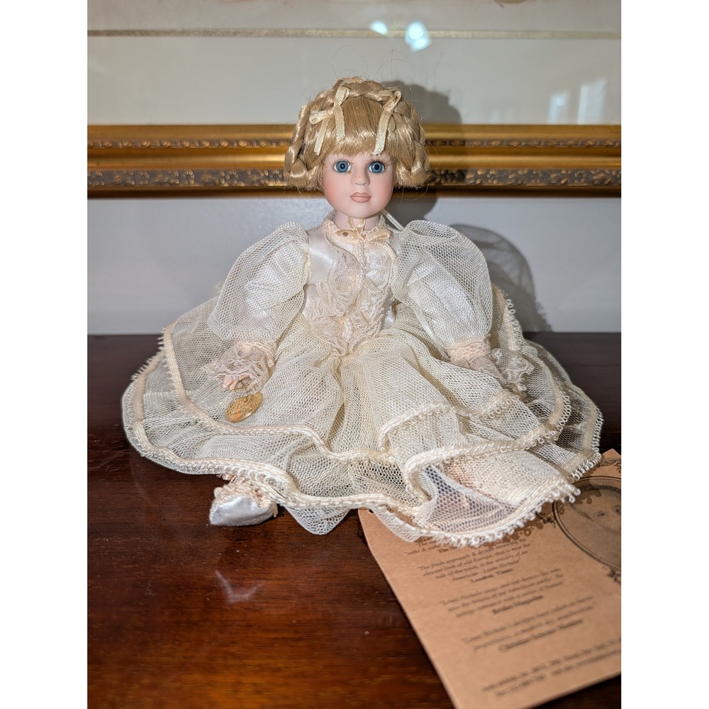 Louis Nichole Kurt S Adler Porcelain Doll 2000 Vintage Victorian Cream Lace Box
